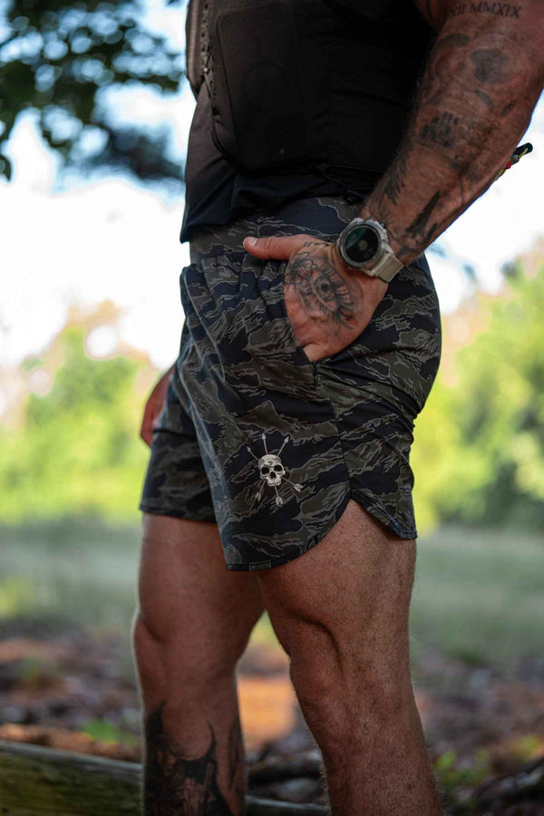 MEN'S | HYBRID SHORT : DEEP FOREST