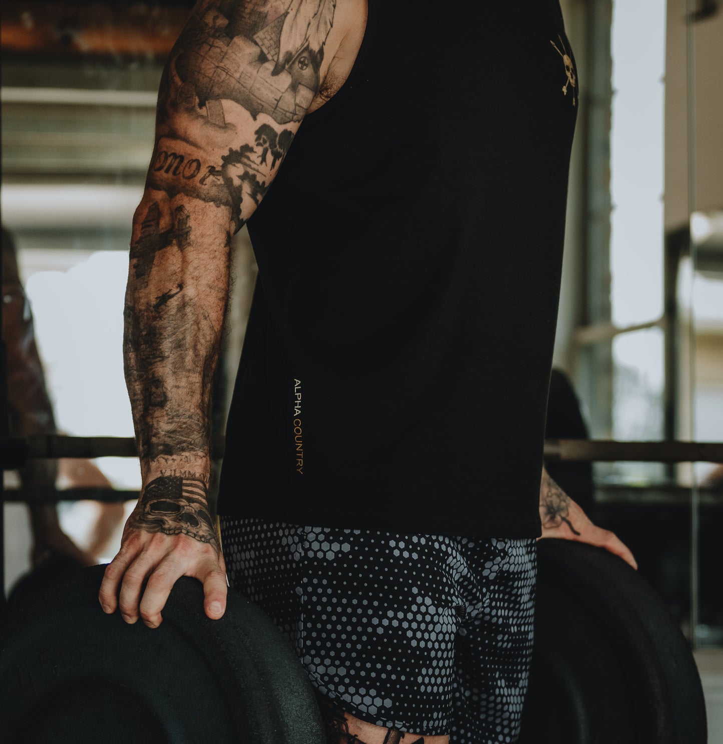 MEN'S | TRACER TANK : BLACK