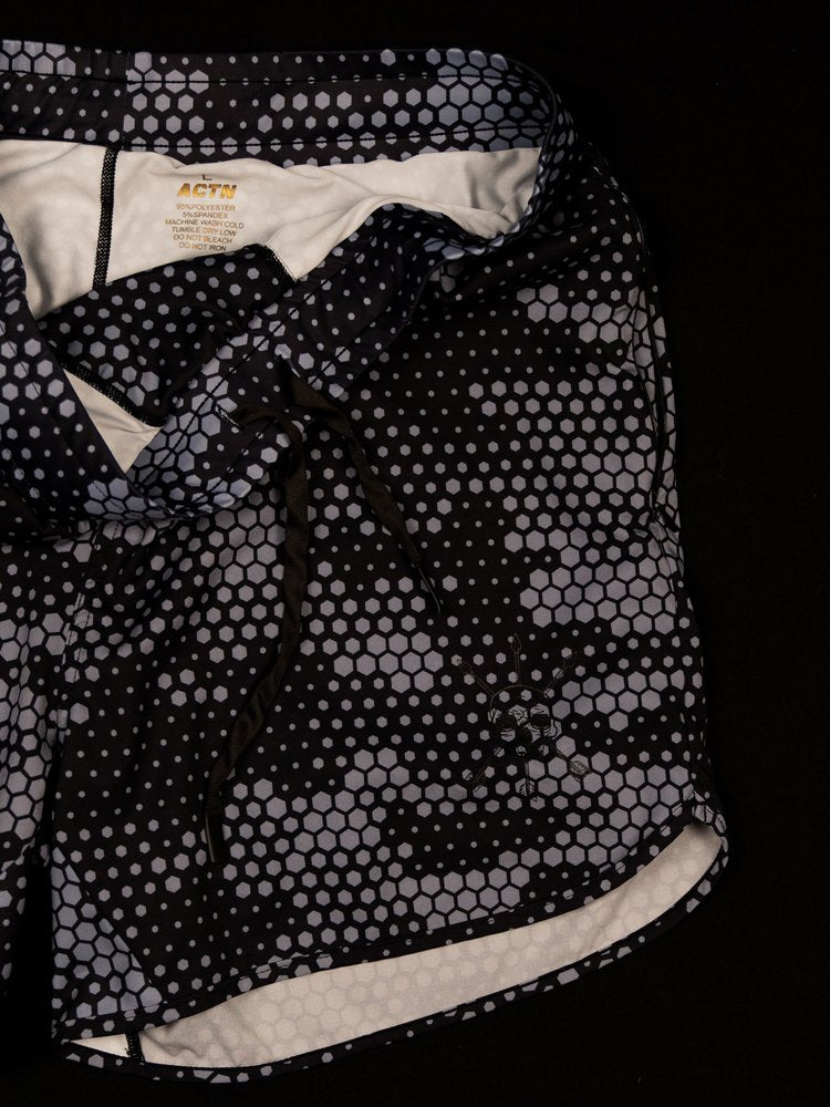MEN'S | STEALTH SHORT : BLACK + GREY HEXAGON