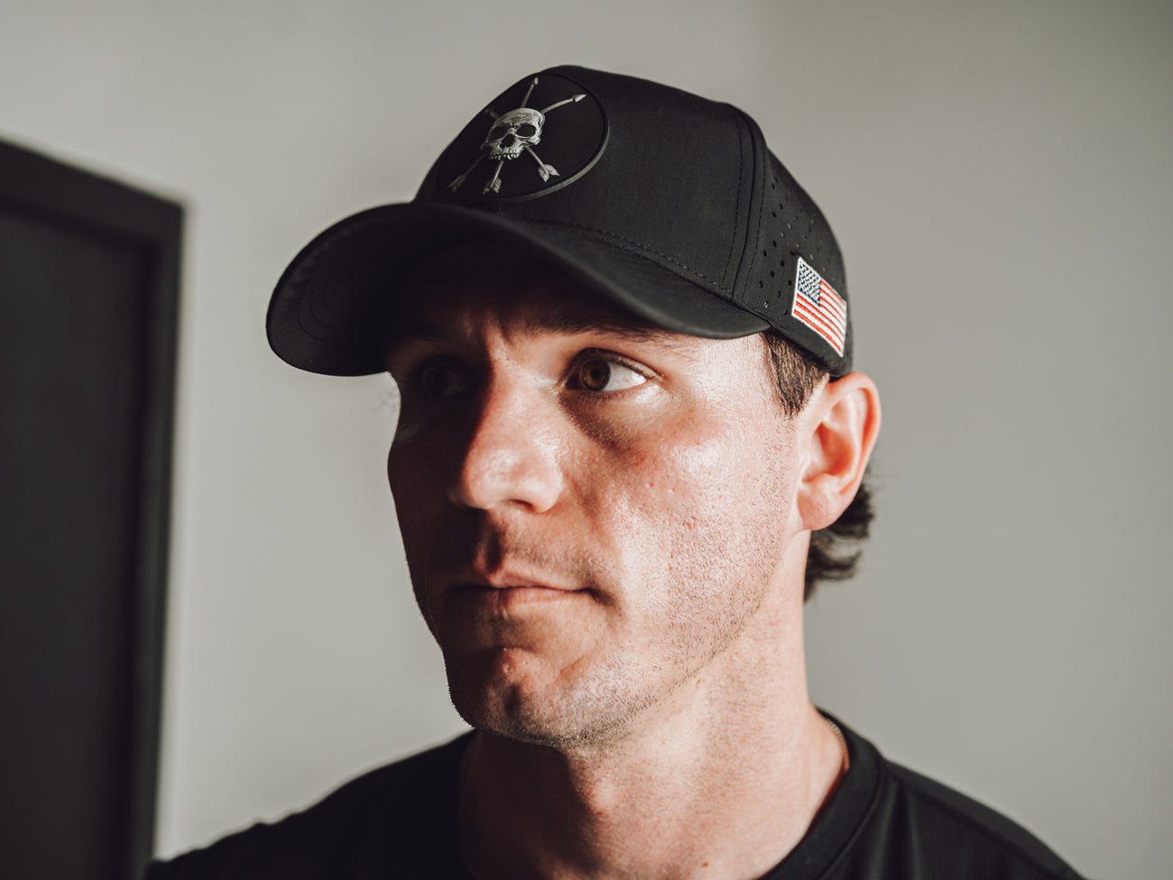 VARSITY CAP : BLACK