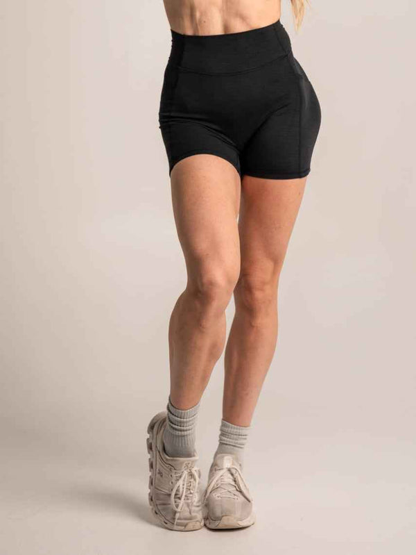 WOMEN'S | DEBUT 4-INCH SHORT : BLACK