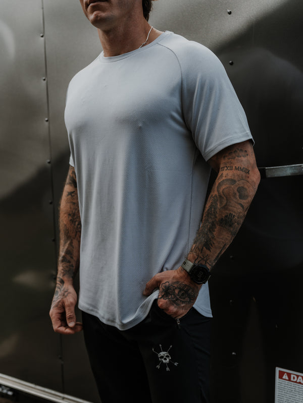 MEN'S | LEVEL TEE : GREY- FINAL SALE