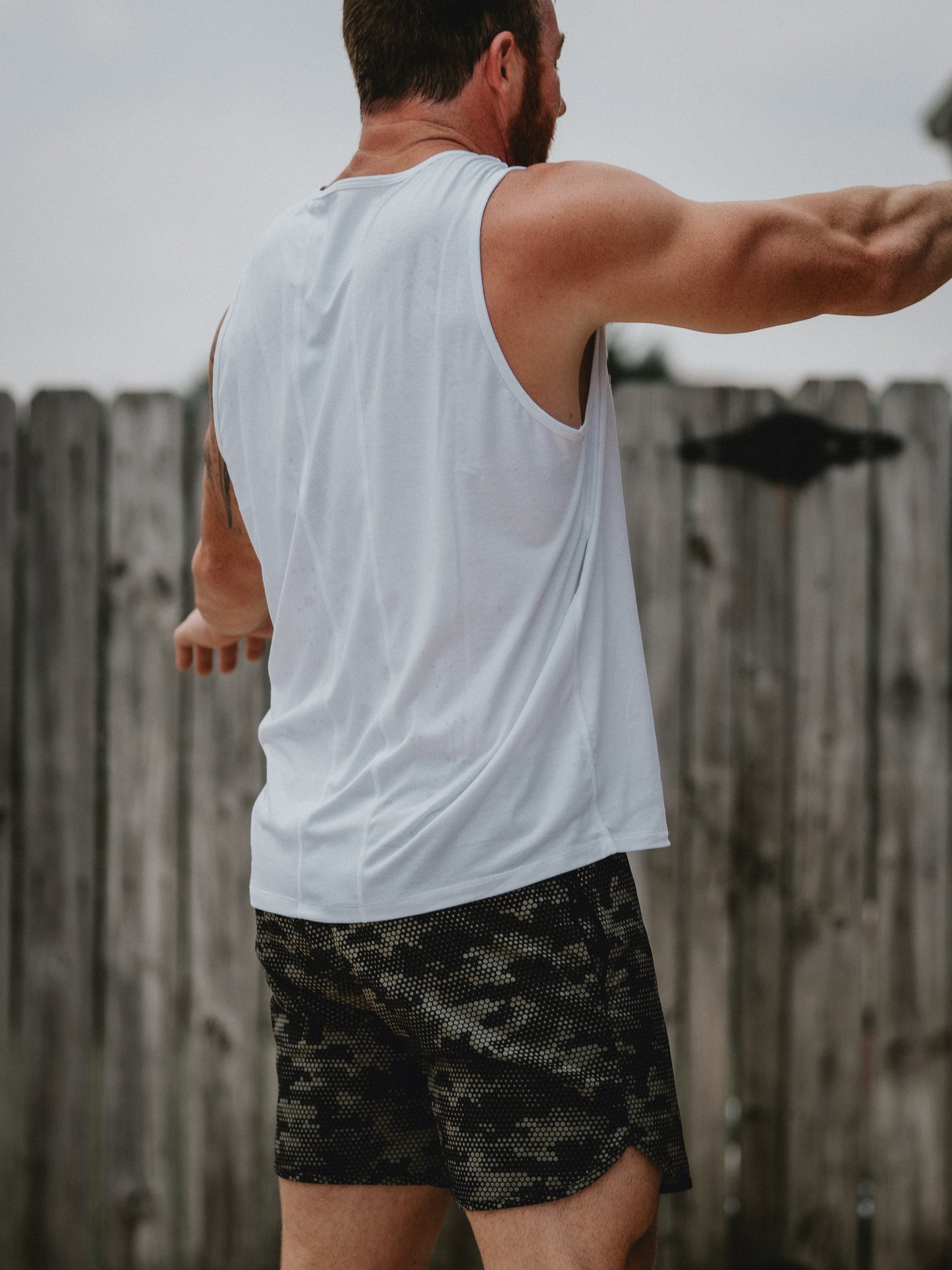 MEN'S | TRACER TANK : WHITE