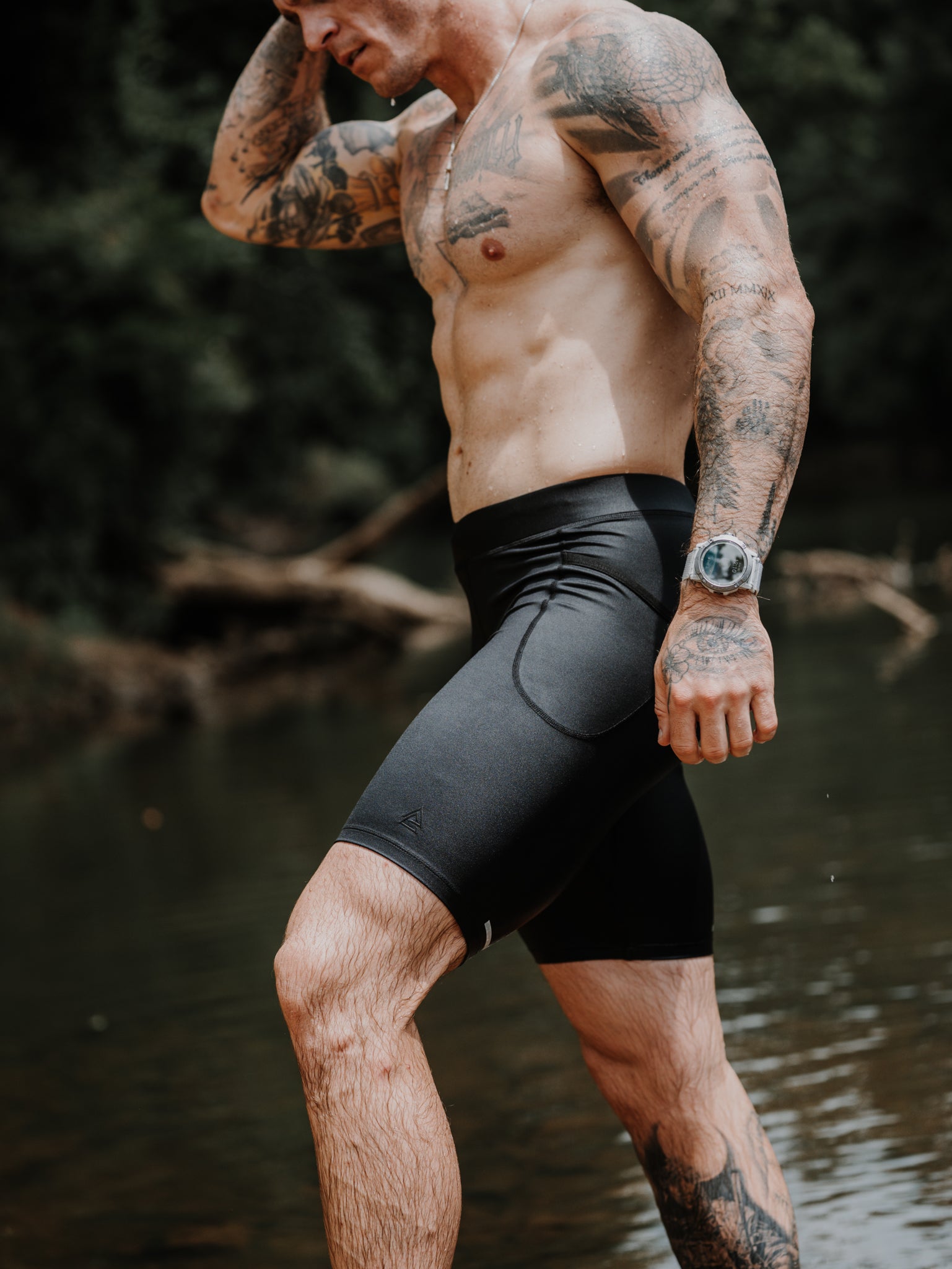 Side on in the water, thigh pocket and mark