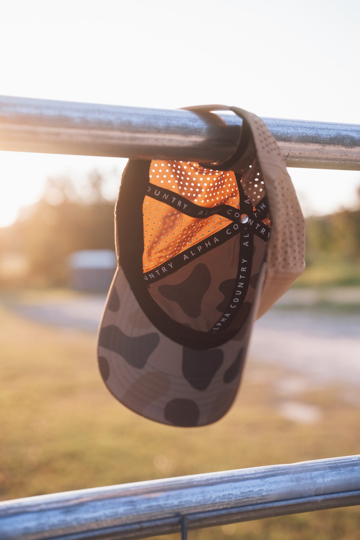 VARSITY CAP : LATTE