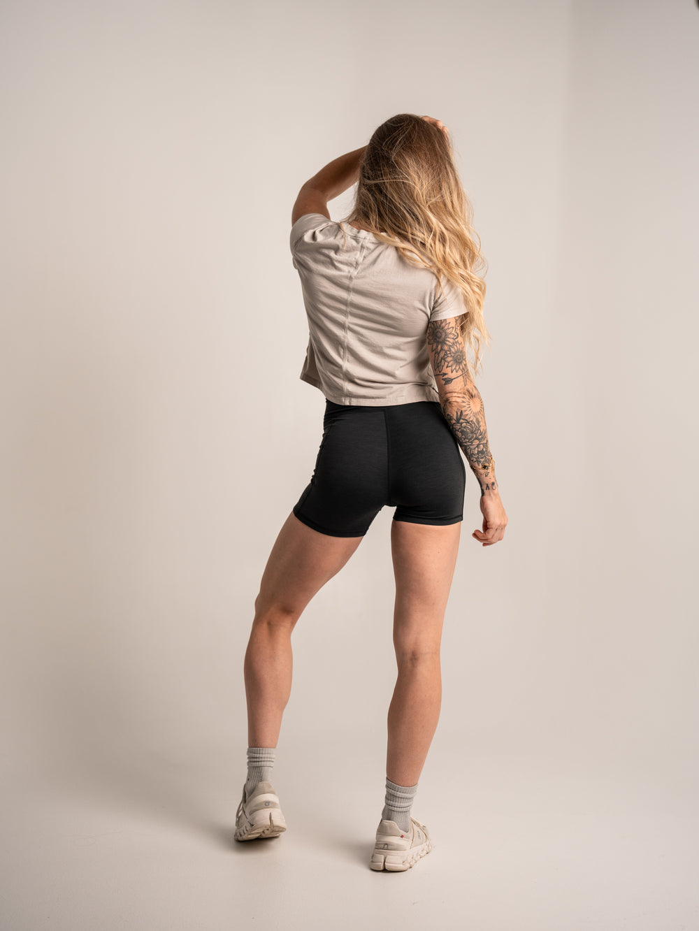 WOMEN'S | ENCORE CROP TEE : BONE