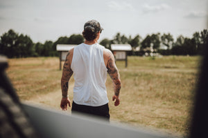 MEN'S | TRACER TANK : WHITE