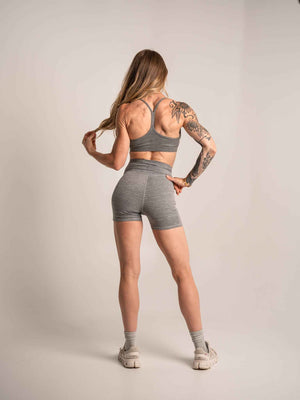 WOMEN'S | DEBUT 4-INCH SHORT : GRAY